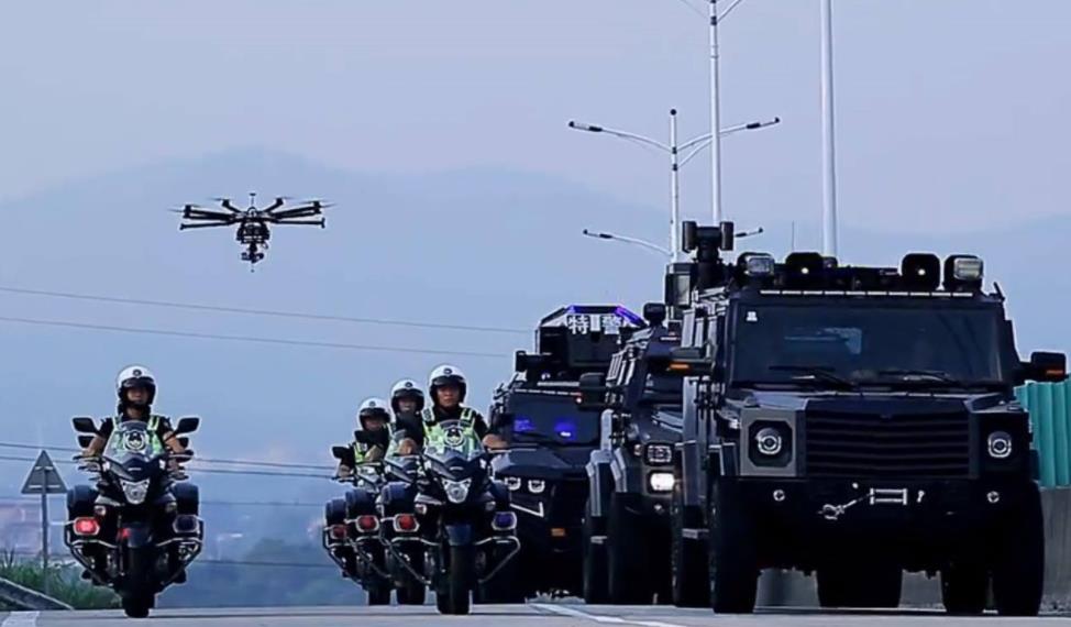 警用無人機5大應用領域插圖1 無人機可以迅速飛往暴恐區(qū)域
