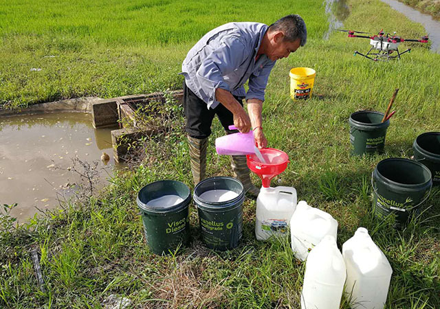 飛防植保藥劑分類說明插圖1 懸浮劑適合植保無人機噴灑使用