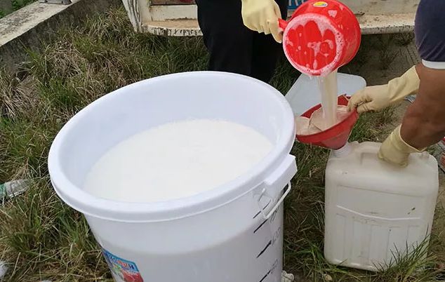 農(nóng)業(yè)專家告訴你怎樣進(jìn)行植保無(wú)人機(jī)飛防作業(yè)農(nóng)藥混用插圖 農(nóng)業(yè)專家告訴你怎樣進(jìn)行植保無(wú)人機(jī)飛防作業(yè)農(nóng)藥混用