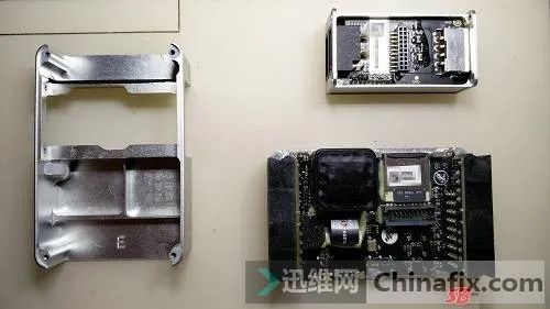 大疆A3飛控拆解圖文教程插圖5 大疆A3飛控 圖6
