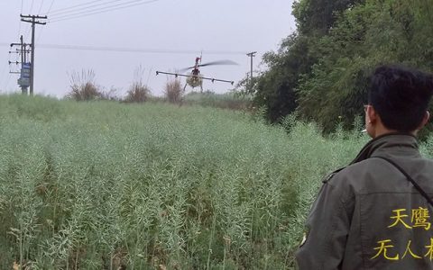 植保無人機(jī)宜賓縣助油菜穩(wěn)產(chǎn)增收