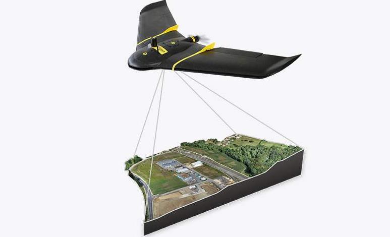 無人機測量技術(shù)在地形測量方面應(yīng)用前景插圖2 無人機測量技術(shù)在地形測量方面的應(yīng)用中需要保證安全性