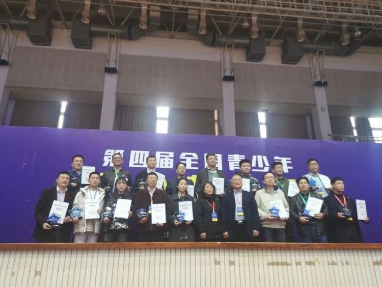 青少年無人機大賽比賽項目-無人機空中格斗賽插圖1 濰城區(qū)芙蓉小學代表隊榮獲空中格斗項目全國冠軍