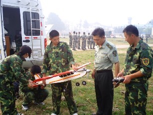 2013年南京無人機(jī)培訓(xùn)學(xué)校無人機(jī)飛控師雙證定向就業(yè)特色專業(yè)招生簡介(4) 2013年南京無人機(jī)培訓(xùn)學(xué)校無人機(jī)飛控師雙證定向就業(yè)特色專業(yè)招生簡介(4)