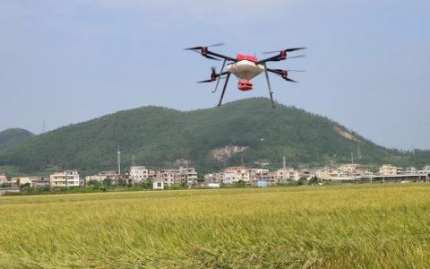 明年高校畢業(yè)生將首次突破900萬(wàn)人，無(wú)人機(jī)駕駛員人才緊缺