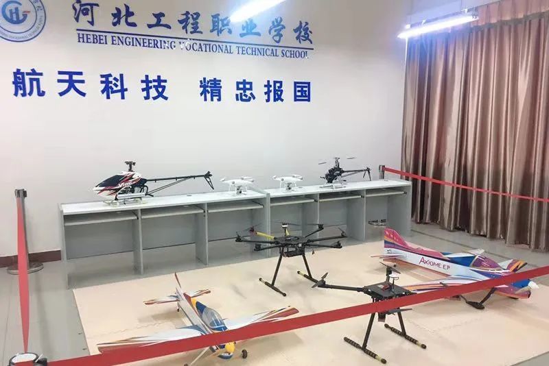 中國新職業(yè)無人機駕駛員插圖 中國新職業(yè)無人機駕駛員