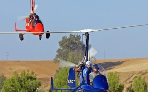 售價70萬人民幣的旋翼機，（適合普通飛行愛好者的小型飛機）
