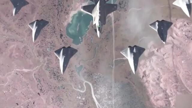 點(diǎn)擊放大 俄版“忠誠僚機(jī)”S-70“獵人”無人機(jī)(內(nèi)置彈艙可攜帶2.8噸彈藥)