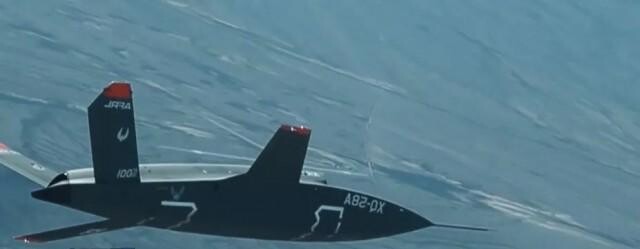 點(diǎn)擊放大 俄版“忠誠僚機(jī)”S-70“獵人”無人機(jī)(內(nèi)置彈艙可攜帶2.8噸彈藥)