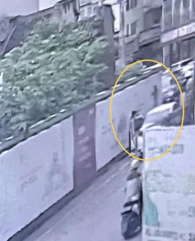 汽車碾壓無人機(jī)怎么判(交警給出了這樣的回答)插圖3 圖片