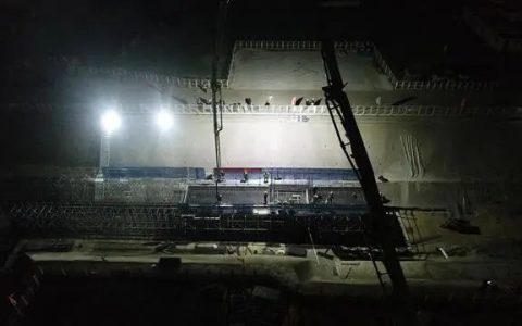 雄安施工無(wú)人機(jī)技術(shù)應(yīng)用（無(wú)人機(jī)照明工程實(shí)例）
