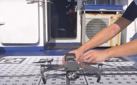 告別手接無人機(jī)？新加坡讓Mavic 2可自主降落到船上