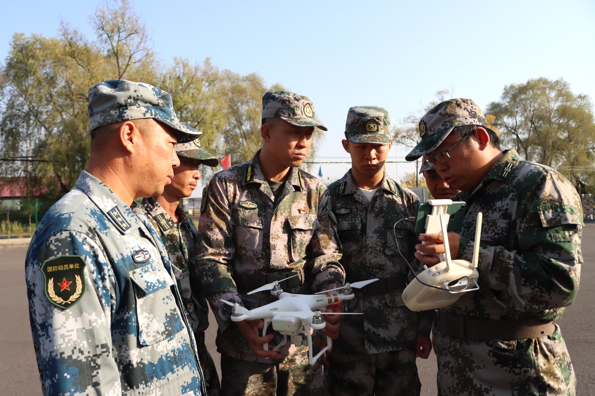遼源市西安區(qū)人武部組織基干民兵無人機技能培訓插圖2 遼源市西安區(qū)人武部組織基干民兵無人機技能培訓