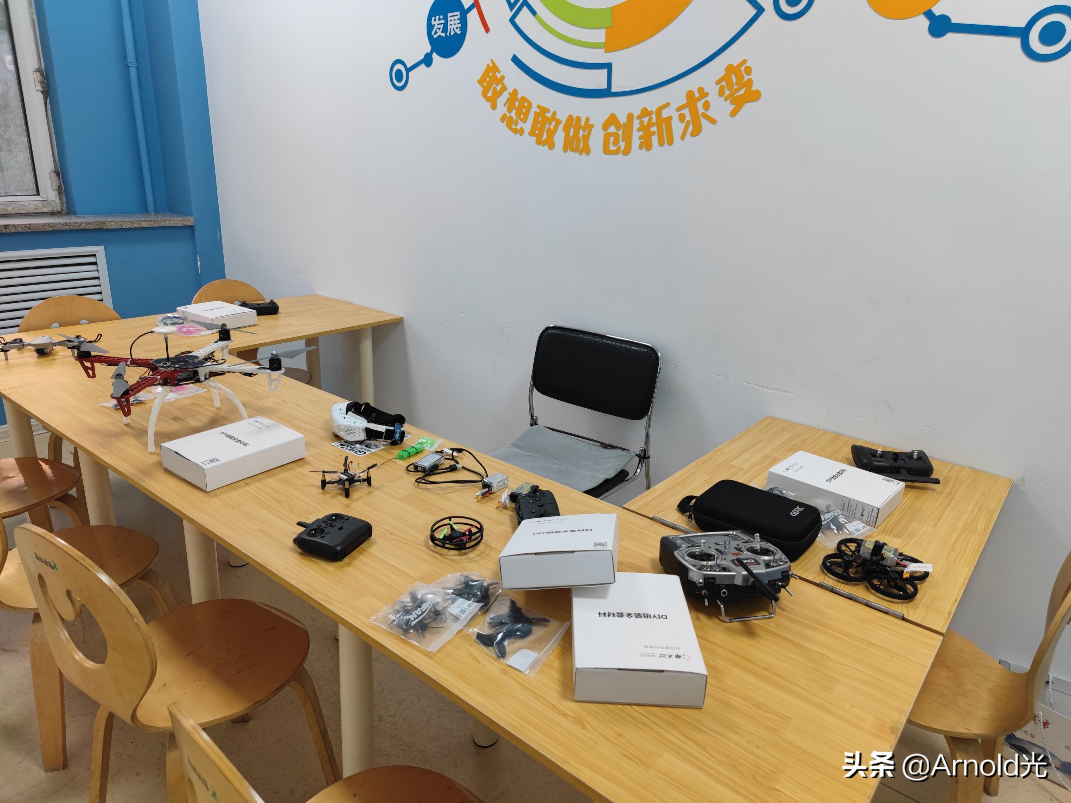 黑龍江首家“無人機(jī)創(chuàng)客中心”——水寒無人機(jī)插圖4 黑龍江首家“無人機(jī)創(chuàng)客中心”——水寒無人機(jī)